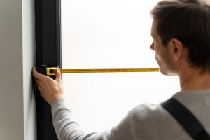 משקופים סמויים לחלונות אלומיניום